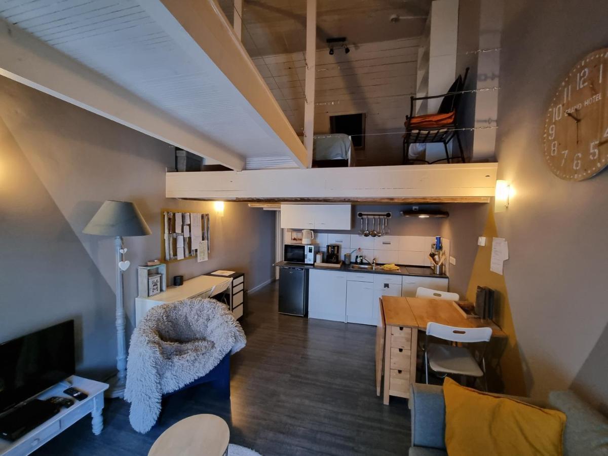 Studio Au Centre De Chimay, Arrivee Autonome Екстер'єр фото